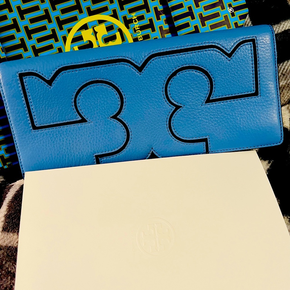 Tory Burch Clutch.  Used once! Like new!